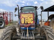 Unió de Pagesos mobilitza una trentena de tractors contra l’ampliació de la zona ZEPA al Parc Agrari del Baix Llobregat