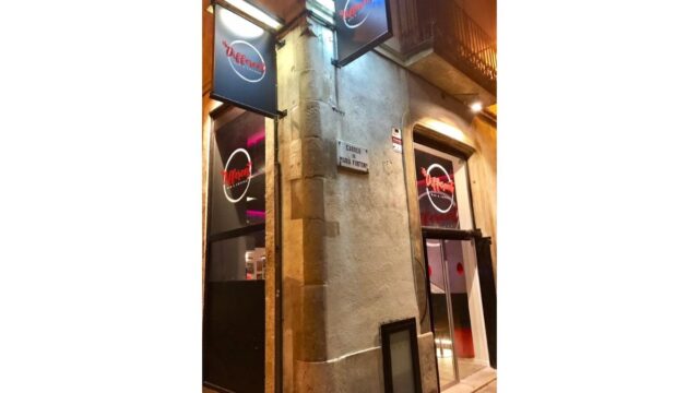 Font: Facebook Is Different Bar & Lounge