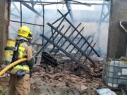 Maldat darrere el foc: Un detingut sospitós de provocar l’incendi d’una fàbrica al barri de Covadonga