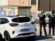 Els Bombers trigaran hores en l’extinció “complexa” de l’incendi en contenidors de bateries en una nau a Granollers