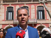 Els directors de les escoles públiques alerten del “gir copernicà” d’Educació amb la reducció de places perfilades