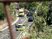 Accident amb la carretera tallada entre Castellar i Sentmenat: llargues cues i desplegament d’emergències