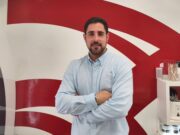 Va arribar a Sabadell sense feina ni parlar català: avui lluita per salvar un negoci que ha estat a punt de tancar